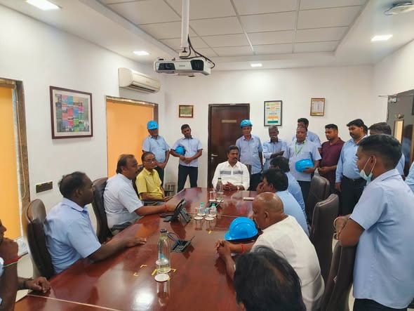 சோலாரா பார்மா தொழிலாளர் கோரிக்கைகள்: நிர்வாகத்துடன் முன்னாள் அமைச்சர் பி.எம்.எல். கல்யாணசுந்தரம் பேச்சுவார்த்தை