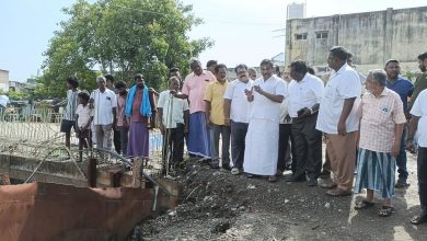 புதுச்சேரி: ரூ.29 லட்சத்தில் உப்பனாறு தூர்வாரும் பணி தீவிரம் - எம்.எல்.ஏ. நேரு தொடங்கி வைத்தார்