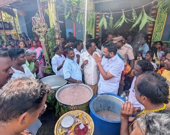 மூலக்குளம் முத்துமாரியம்மன் கோவில் ஆடித்திருவிழா: எம்.எல்.ஏ டாக்டர் நாராயணசாமி சுவாமி தரிசனம்!