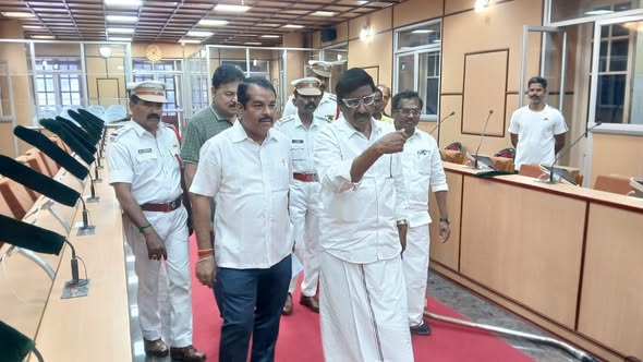 புதுச்சேரி சட்டப்பேரவை பட்ஜெட் கூட்டத்தொடர்: கூட்ட அரங்கில் தற்காலிக சபாநாயகர் அன்பழகன் நேரில் ஆய்வு!