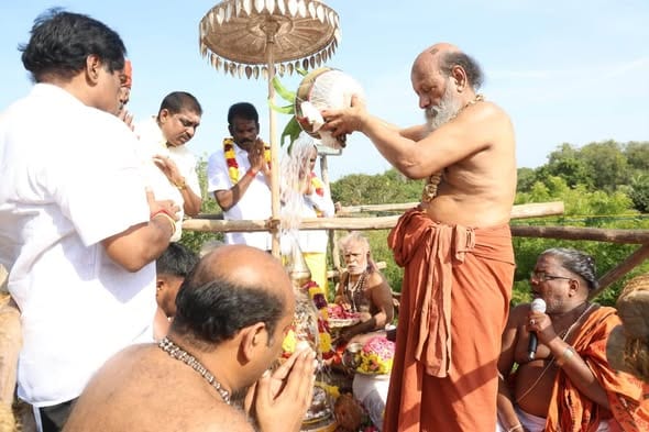 பொம்மையபாளையம் வீரசைவத் திருமட குடமுழுக்கு நன்னீராட்டு விழா: உள்துறை அமைச்சர் நமச்சிவாயம் பங்கேற்று சாமி தரிசனம்!