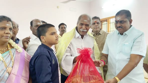 முதல்வர் ரங்கசாமி பிறந்தநாள்: இல்லத்தில் அமைச்சர் நமச்சிவாயம் நேரில் வாழ்த்து