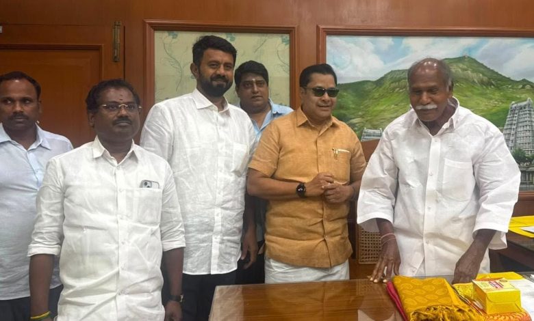 முதல்வர் ரங்கசாமிக்கு எதிர்க்கட்சியினரின் பிறந்தநாள் வாழ்த்து