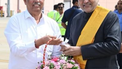 ஈரோடு நிகழ்ச்சியில் பங்கேற்க கோவை வந்தடைந்த சி.பி.ராதாகிருஷ்ணனுக்கு உற்சாக வரவேற்பு!