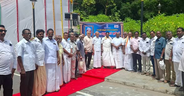 புதுச்சேரியின் முதலாவது முதலமைச்சர் ஏதுவார் குபேர் அவர்களுக்கு மரியாதை