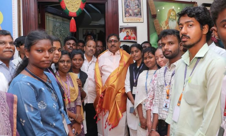 புதுச்சேரி மாணவர்கள் வடகிழக்கு இந்தியா செல்கின்றனர்! அஷ்டலட்சுமி இளைஞர் பரிமாற்றுத் திட்டத்தில் 20 பேர் தேர்வு
