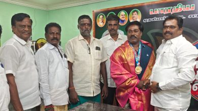 அகில இந்திய மாஸ்டர் வலுதூக்கும் போட்டி: 3 பதக்கம் வென்ற ஜெயமூர்த்திக்கு வாழ்த்து