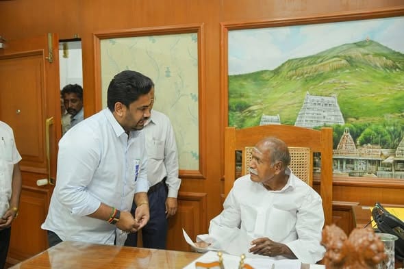 மேகேதாட்டு அணைக்கு எதிர்ப்பு & திறன் மேம்பாட்டு பயிற்சி: முதல்வர் ரங்கசாமியிடம் ஜோஸ் சார்லஸ் மார்ட்டின் மனு!
