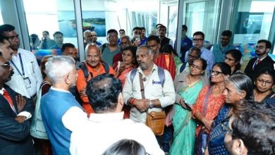 நேபாள வெள்ளத்தில் சிக்கிய தமிழக சுற்றுலாப் பயணிகள் பத்திரமாக மீட்பு: டெல்லியில் மத்திய அமைச்சர் ஜெய்சங்கர் நேரில் வரவேற்பு!