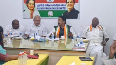 புதுச்சேரி காங்கிரஸ் கட்சி அலுவலகத்தில் அரசியல் விவகாரக் குழு கூட்டம்: வைத்திலிங்கம், நாராயணசாமி பங்கேற்பு!