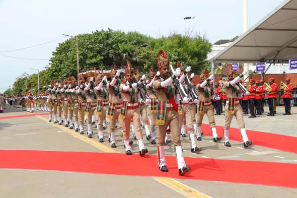 புதுச்சேரியில் 80-வது சுதந்திர தின விழா: தேசியக் கொடியை ஏற்றினார் முதலமைச்சர் ரங்கசாமி - படம் 5