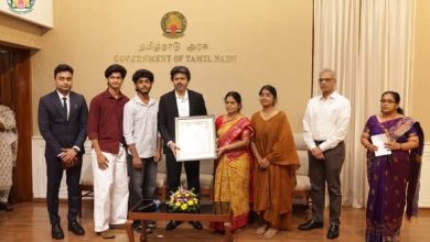 மறைந்த தலைமை ஆசிரியர் குடும்பத்தினரிடம் ‘சர்வோத்தம் ஜீவன் ரக்‌ஷா’ விருதை வழங்கினார் முதலமைச்சர்!