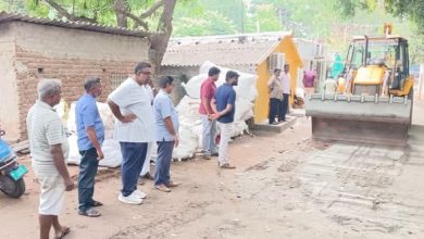 தட்டாஞ்சாவடியில் மழைநீர் தேங்காமல் சாலை சீரமைப்பு: அசோக் ஆனந்தன் முன்னெடுப்பால் பொதுமக்கள் மகிழ்ச்சி