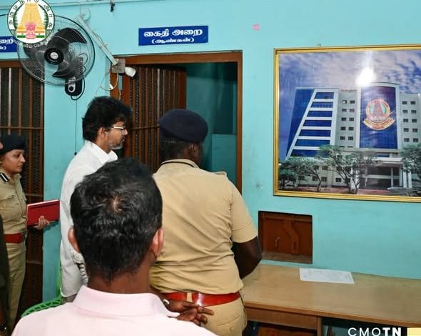 புழல் மத்திய சிறை மற்றும் காவல் நிலையத்தில் தமிழக முதல்வர் திடீர் ஆய்வு!