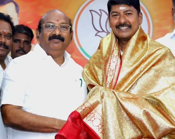 பாஜக அலுவலகத்தில் எம்.எல்.ஏ. மீனாட்சி சுந்தரம் பிறந்தநாள் வாழ்த்து: வி.பி. ராமலிங்கம் பொன்னாடை போர்த்து
