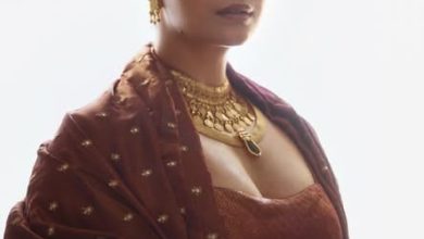 டொராண்டோ சர்வதேச திரைப்பட விழாவில் நடிகை கீர்த்தி சுரேஷ்: பாரம்பரிய உடையில் ஜொலிக்கும் புகைப்படங்கள் வைரல்!