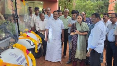 ஆரோவில் பார்வையாளர்களுக்காக ரூ.21 லட்சத்தில் 4 மின்சார வாகனங்கள்: எம்.பி. செல்வகணபதி துவக்கி வைத்தார்!