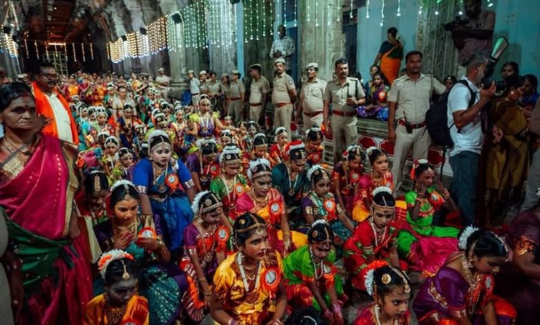 சிதம்பரம் தில்லை நடராஜர் கோவிலில் 'மோடி சகஸ்ர நாட்டியாஞ்சலி': 1,218 குழந்தைகள் பங்கேற்று அசத்தல்!