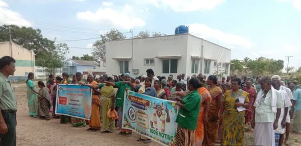 தாராபுரம் சட்டமன்றத் தொகுதி இடைத்தேர்தல்: 100% வாக்குப்பதிவை வலியுறுத்தி வாக்காளர் விழிப்புணர்வு பேரணி!
