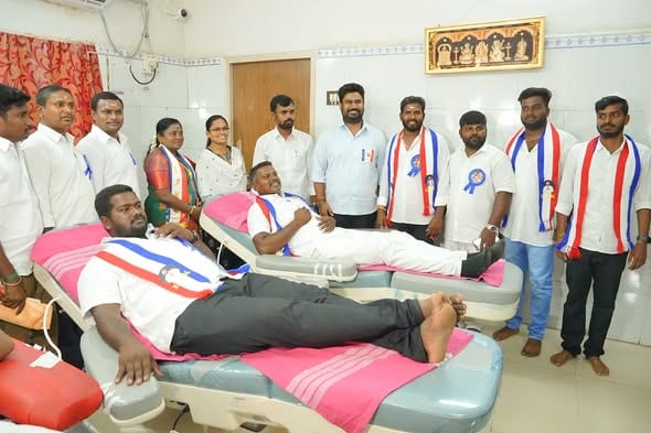 தர்மபுரி அரசு மருத்துவமனையில் லட்சிய ஜனநாயக கட்சி சார்பில் ரத்ததான முகாம்: ஜோஸ் சார்லஸ் மார்ட்டின் துவக்கி வைத்தார்