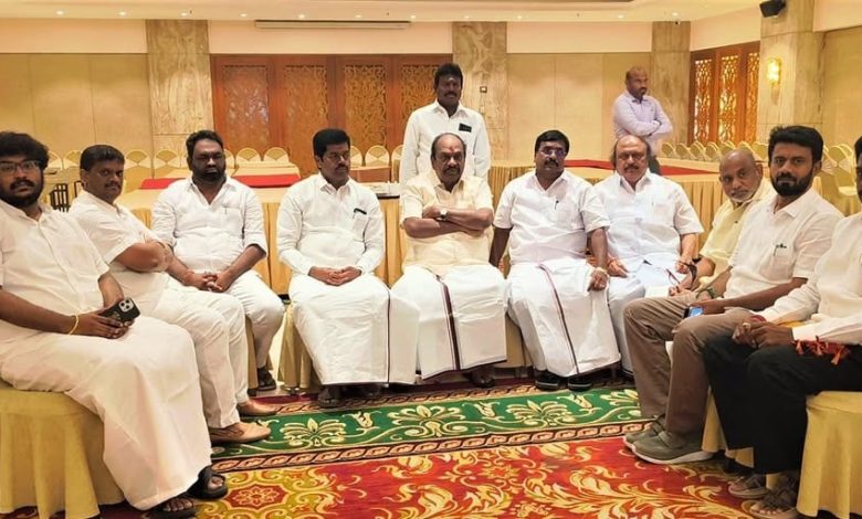 தட்டாஞ்சாவடி தொகுதி தேர்தல் பணிகள்: பூத் கமிட்டி நிர்வாகிகளுடன் ஜெகத்ரட்சகன் எம்.பி., இரா.சிவா தீவிர ஆலோசனை!