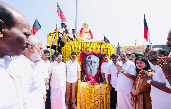 தந்தை பெரியார் பிறந்தநாள்: சென்னை அண்ணா சாலையில் சிலைக்கு மரியாதை செலுத்தி, சமூகநீதி நாள் உறுதிமொழி ஏற்ற திமுக தலைவர்!