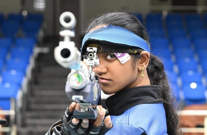 ஆசிய துப்பாக்கி சுடுதல் போட்டி: 10 மீட்டர் ஏர் ரைபிள் பிரிவில் வெள்ளி வென்ற இளவேனில் வாலறிவனுக்கு தமிழ்நாடு அரசு வாழ்த்து!