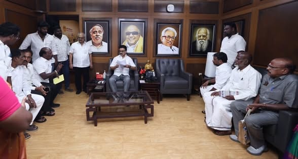 திமுக தலைவர் மு.க.ஸ்டாலினை நேரில் சந்தித்த மீனவர் சங்க நிர்வாகிகள்: அண்ணா அறிவாலயத்தில் முக்கிய சந்திப்பு!