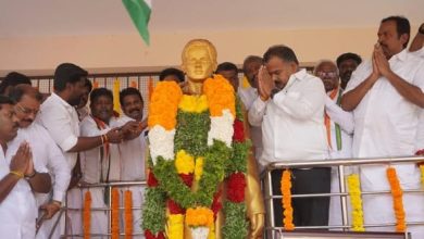 தியாகி இம்மானுவேல் சேகரனாரின் 69-வது நினைவு தினம்: பரமக்குடியில் காங்கிரஸ் தலைவர்கள் மாலை அணிவித்து புகழஞ்சலி!