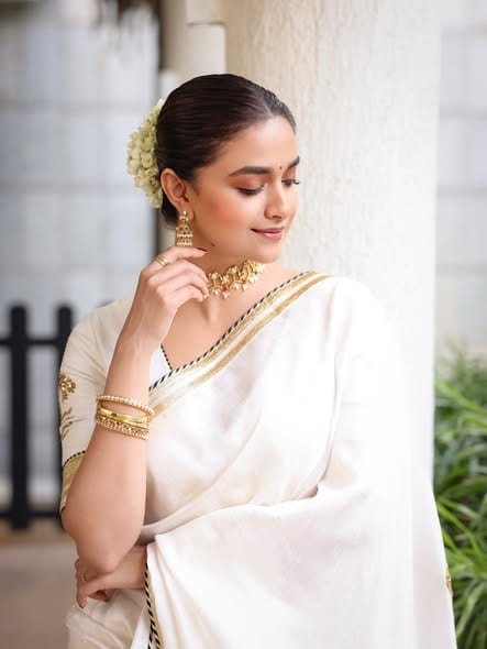 கவர்ந்திழுக்கும் புதிய தோற்றத்தில் கீர்த்தி சுரேஷ்: இணையத்தில் வைரலாகும் புகைப்படத் தொகுப்பு! - படம் 2