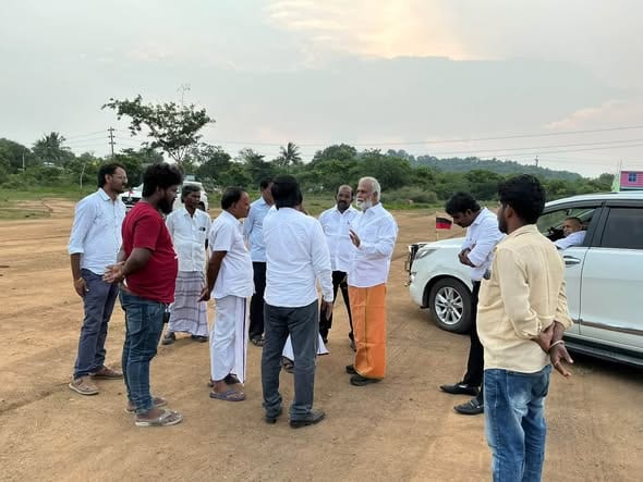 மதுராந்தகம் இடைத்தேர்தல்: முதல்வர் மு.க.ஸ்டாலின் பிரச்சார பொதுக்கூட்ட திடல் - அமைச்சர்கள் எ.வ.வேலு, சேகர்பாபு நேரில் ஆய்வு!