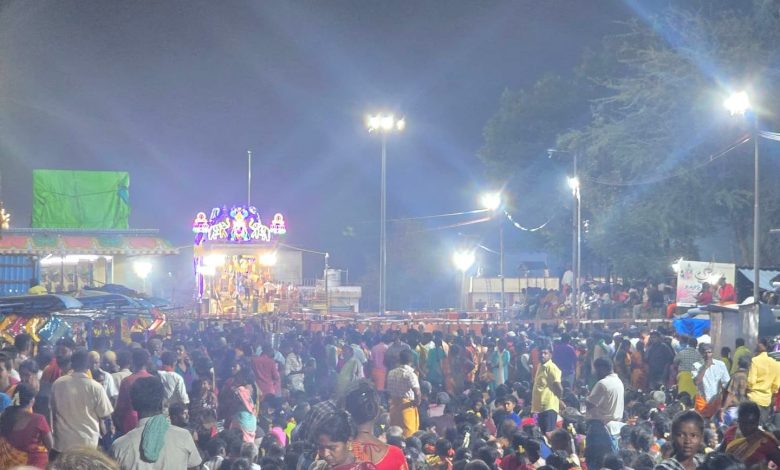 மேல்மலையனூர் அங்காளம்மன் கோயிலில் ஆவணி அமாவாசை ஊஞ்சல் உற்சவம்: பல்லாயிரக்கணக்கான பக்தர்கள் தரிசனம்!
