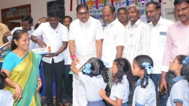 வில்லியனூர் அரசுப் பள்ளியில் மாணவர்களுடன் பிறந்தநாள் கொண்டாடிய அமைச்சர் நமச்சிவாயம்: நலத்திட்ட உதவிகள் வழங்கல்!