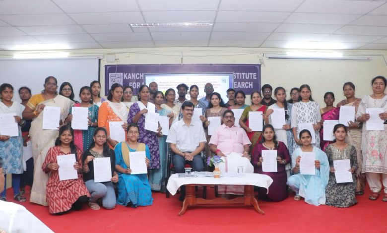 காஞ்சி மாமுனிவர் நிறுவனத்தில் பிஎச்.டி. சேர்க்கை கடிதங்களை வழங்கினார் அமைச்சர் நமச்சிவாயம்!