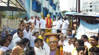 திருக்கோவிலூரில் பேரறிஞர் அண்ணா பிறந்தநாள்: அமைச்சர் பொன்முடி தலைமையில் திமுகவினர் உருவச்சிலைக்கு மாலை அணிவித்து மரியாதை!