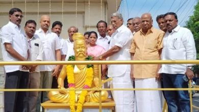 புதுவைத் தமிழ்ச் சங்கத்தில் திருவள்ளுவர் சிலைக்கு அமைச்சர் பெ.ராஜவேலு மாலை அணிவித்து மரியாதை!