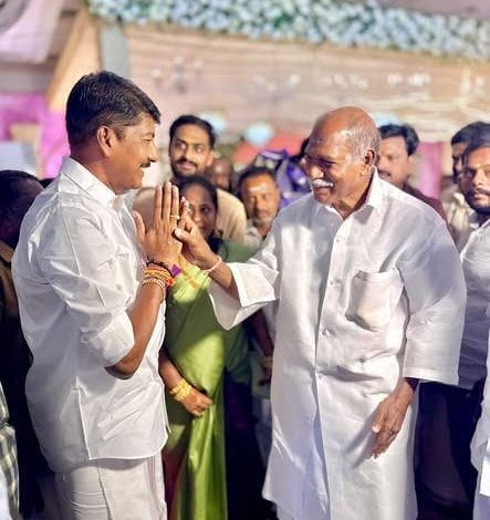 காரைக்கால் வருகை தந்த முதலமைச்சர் என். ரங்கசாமியை நேரில் சந்தித்து வாழ்த்து பெற்றார் எம்.எல்.ஏ டி.கே.எஸ்.எம். மீனாட்சிசுந்தரம்!