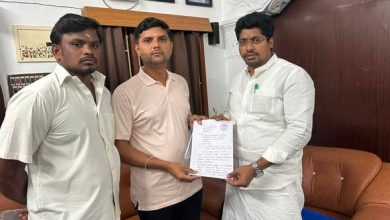 மேல காசாக்குடி அரசு நடுநிலைப் பள்ளி தேவைகள்: எம்.எல்.ஏ. விக்னேஸ்வரனிடம் தலைமை ஆசிரியர் கோரிக்கை மனு!