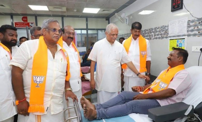 பிரதமர் நரேந்திர மோடியின் பிறந்தநாள்: புதுச்சேரி ஜிப்மரில் பாஜகவினர் ரத்ததானம்!