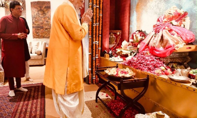 விநாயகர் சதுர்த்தி: மத்திய அமைச்சர் பியூஷ் கோயல் இல்லத்தில் பிரதமர் நரேந்திர மோடி சிறப்பு வழிபாடு!