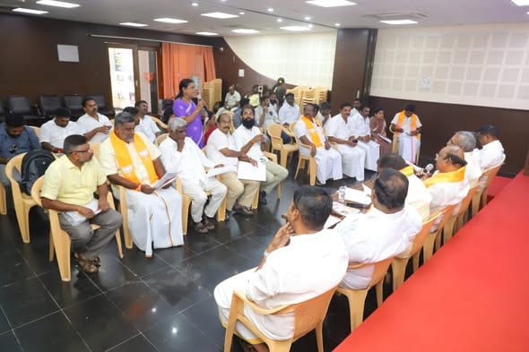 புதுச்சேரி பாஜக தலைமை அலுவலகத்தில் "சேவா சங்கல்ப் அபியான்" பொறுப்பாளர்கள் ஆலோசனைக் கூட்டம்!
