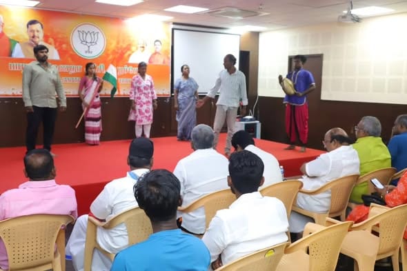பிரதமர் மோடி பிறந்தநாள்: புதுச்சேரி முழுவதும் தெருமுனை நாடகங்கள் மூலம் மத்திய அரசு திட்டங்கள் விழிப்புணர்வு - பாஜக தலைமை அலுவலகத்தில் ஒத்திகை