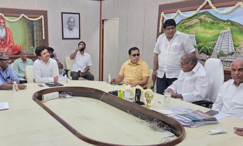டெங்கு கொசு ஒழிப்பு மற்றும் தடுப்பு தீவிர நடவடிக்கைகள்: சுகாதாரத்துறை அதிகாரிகளுடன் முதல்வர் ரங்கசாமி அவசர ஆலோசனை!
