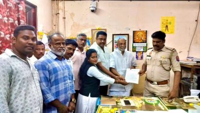 ராகுல் காந்தி மீதான வழக்கை ரத்து செய்யக்கோரி புதுச்சேரியில் காங்கிரஸ் கட்சியினர் காவல் நிலையத்தில் புகார் மனு!