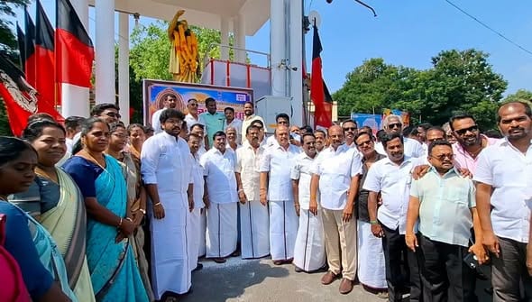 புதுச்சேரியில் பேரறிஞர் அண்ணாவின் 118-வது பிறந்தநாள் விழா: திமுக அமைப்பாளர் இரா.சிவா தலைமையில் மாலை அணிவித்து மரியாதை!