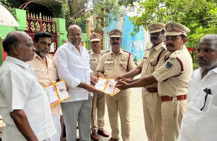 முன்னாள் எம்.எல்.ஏ கே.எஸ்.பி. ரமேஷை சந்தித்த தீயணைப்புத் துறை அதிகாரிகள்: விழிப்புணர்வு நிகழ்ச்சிக்கு அழைப்பு!