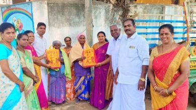 லிங்காரெட்டிபாளையத்தில் 'சேவா சங்கல்ப அபியான்' நிகழ்வு: தூய்மைப் பணியாளர்களுக்குப் பட்டுப்புடவை வழங்கி சிறப்பு கௌரவம்!