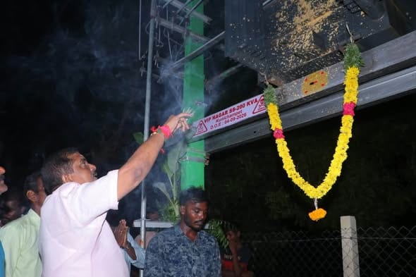 கூனிச்சம்பட்டு கிராமத்தில் புதிய மின்மாற்றிகள்: அமைச்சர் நமச்சிவாயம் மக்கள் பயன்பாட்டிற்கு தொடங்கி வைத்தார்!