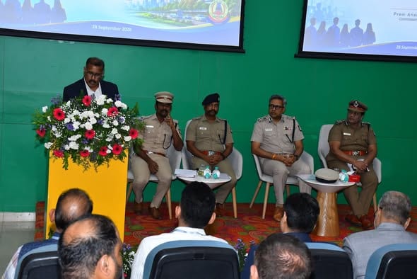 தாம்பரம் காவல் ஆணையர் பிரேம் ஆனந்த் சின்ஹா தலைமையில் ஐடி நிறுவன பிரதிநிதிகளுடன் முக்கிய ஆலோசனைக் கூட்டம்!