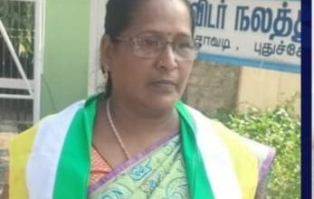 தட்டாஞ்சாவடி தொகுதி இடைத்தேர்தல்: 2 பெண் வேட்பாளர்கள் உற்சாகத்துடன் வேட்புமனு தாக்கல்!